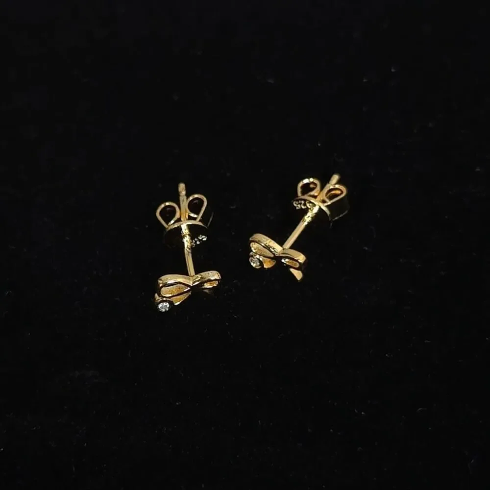 NWOT SYDNEY EVAN DIAMOND Stud Earrings‎ Gold Plated 925 Sterling Silver Bow